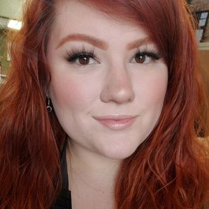 Meet your Posher, Courtney
